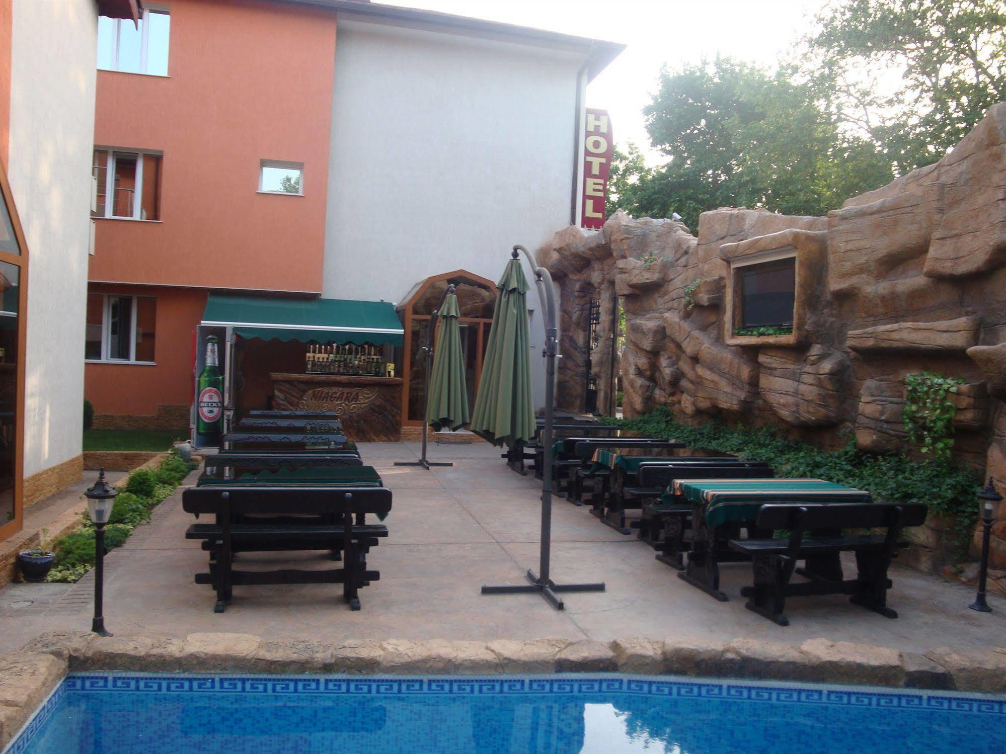 Family Hotel Niagara Varna Exterior photo