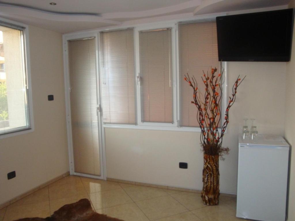 Family Hotel Niagara Varna Room photo